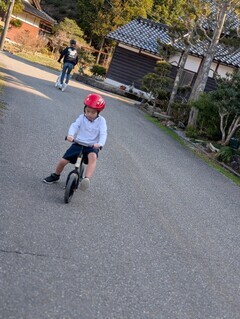 LINE_ALBUM_3月 戸外遊び_250324_1_コピー